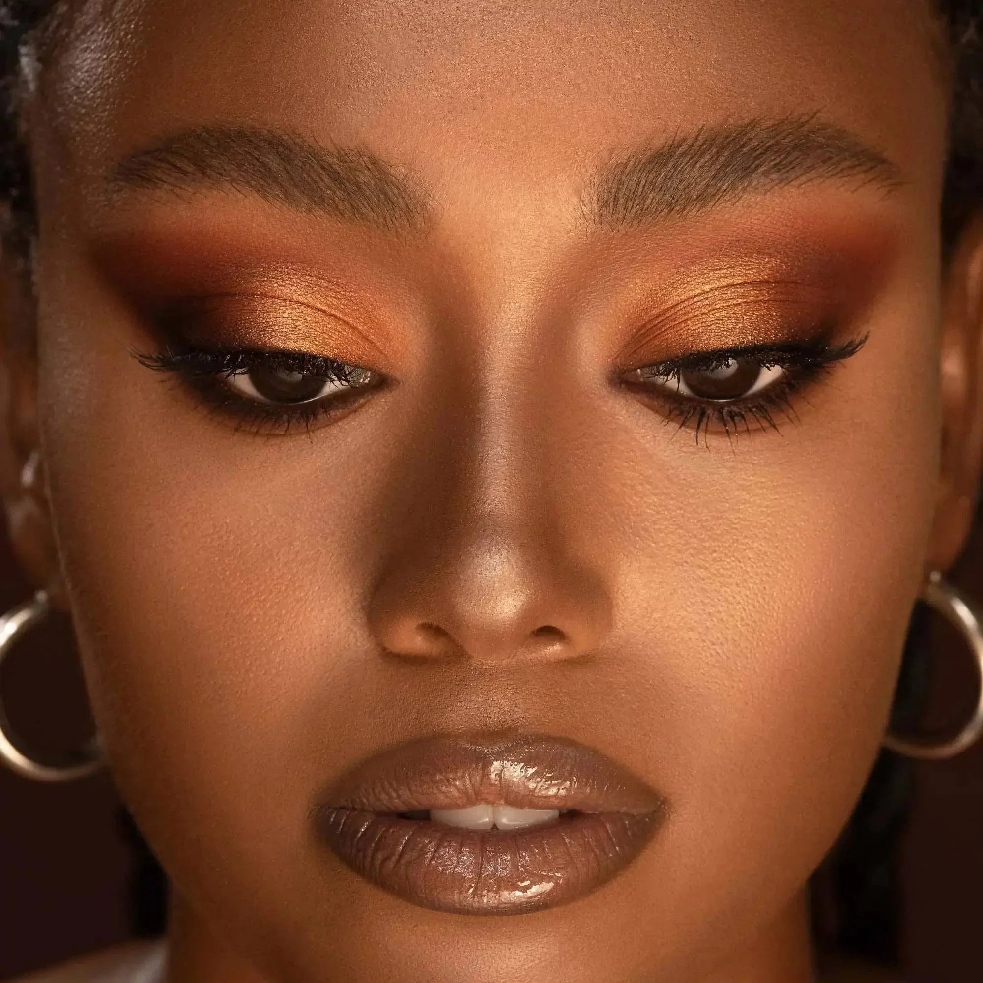 MINI BRONZE EYESHADOW PALETTE  - פלטת צלליות לעיניים מיני ברונז - Image 5