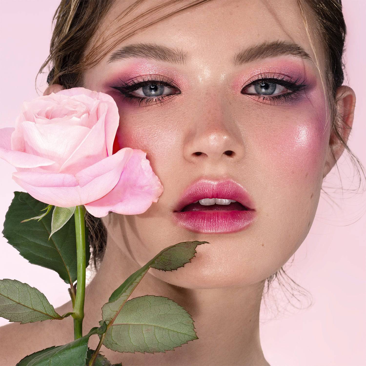 MINI ROSE EYESHADOW PALETTE - פלטת צלליות לעיניים מיני רוז - Image 7
