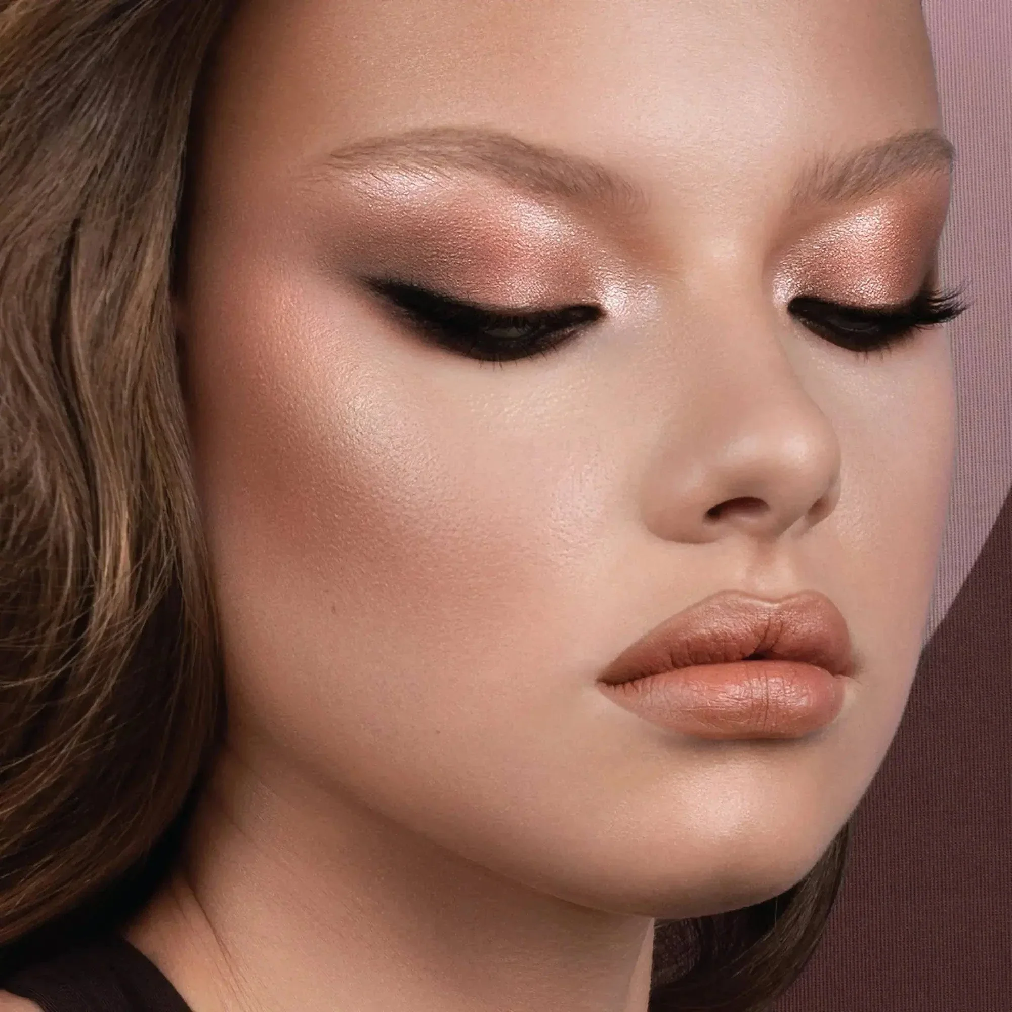 RETRO EYESHADOW PALETTE - פלטת צלליות לעיניים רטרו - Image 5