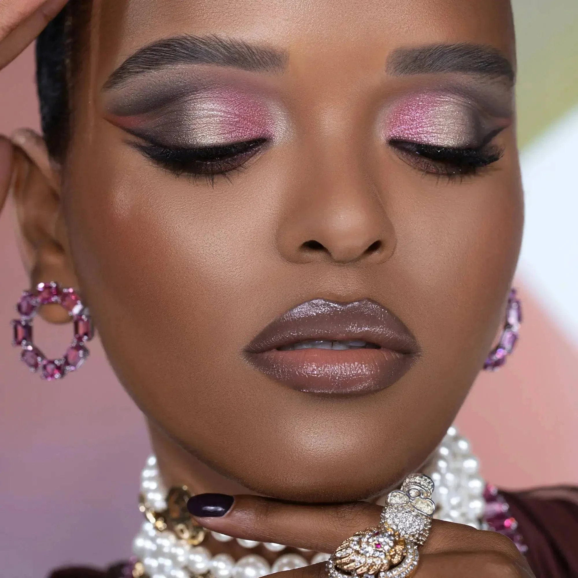 RETRO GLAM EYESHADOW PALETTE - פלטת צלליות לעיניים רטרו גלאם - Image 6